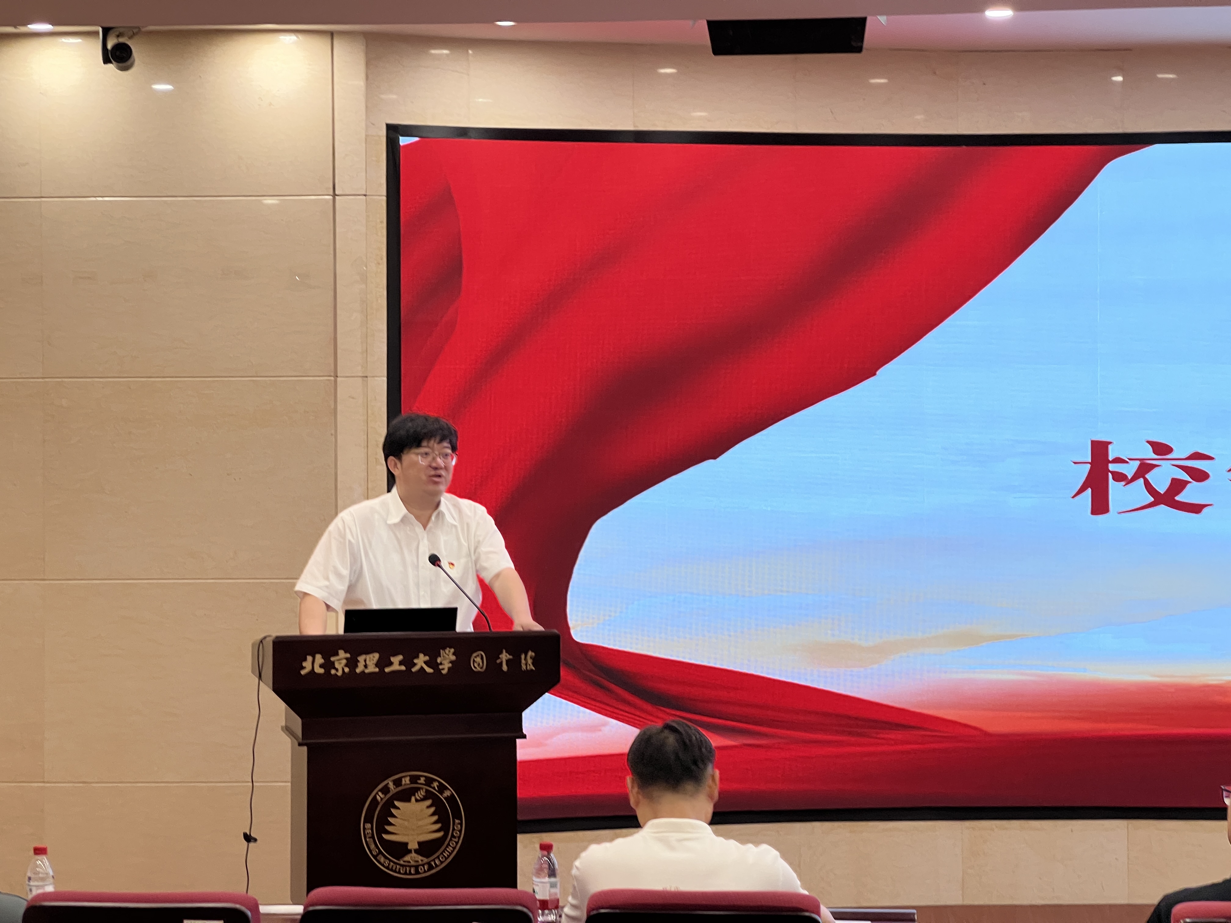 党员大会3.jpg
